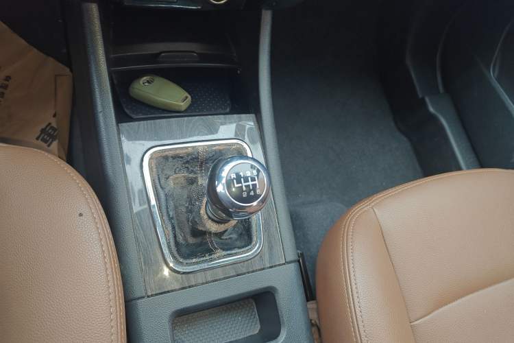 Used BAIC Weiwang S50 2016 1.5T Manual Happy Motion Superior Edition Gear Lever