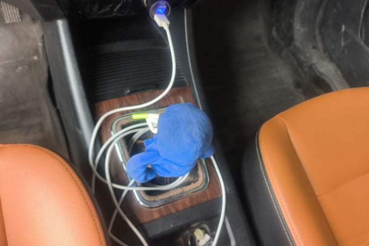Used BAIC Weiwang S50 2016 1.5T Manual Joyful Premium Edition Gear Lever