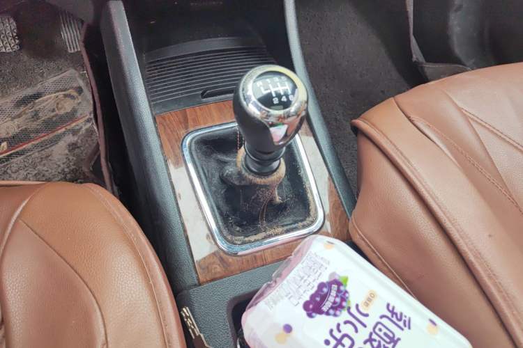 Used BAIC Weiwang S50 2016 1.5T Manual Joyful Premium Edition Gear Lever