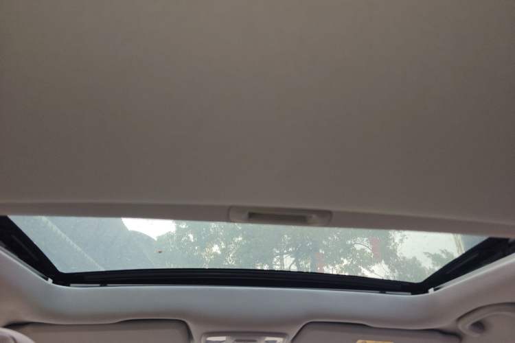 Used BAIC Weiwang S50 2016 1.5T Manual Joyful Luxury Edition Headliner