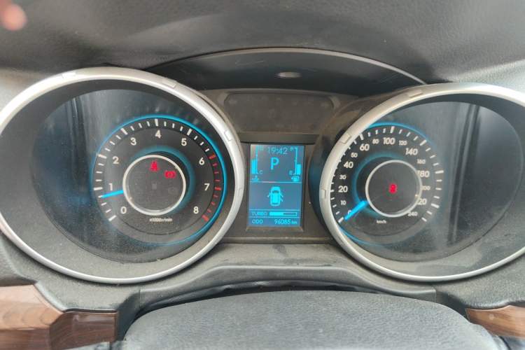 Used BAIC Weiwang S50 2016 1.5T CVT Joyful Elite Edition Instrument Cluster