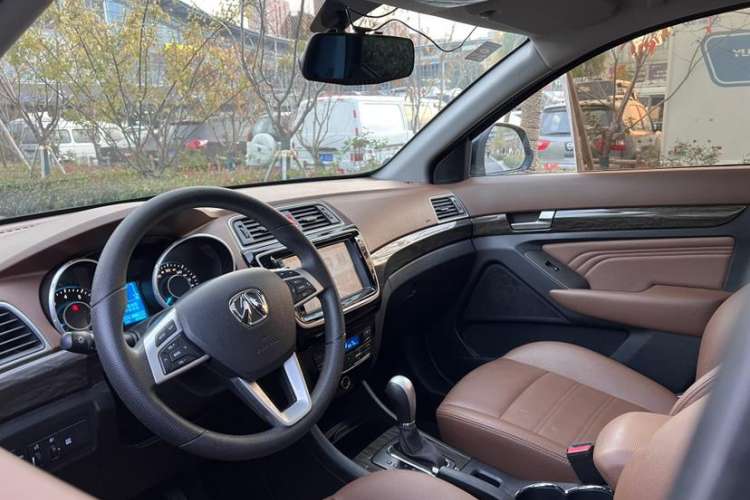 Used BAIC Weiwang S50 2016 1.5T CVT Joyful Luxury Model Interior 1