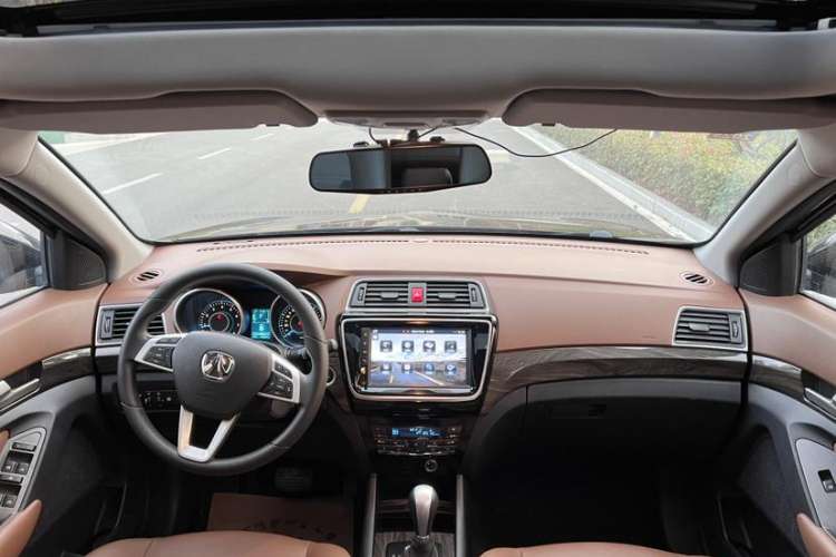 Used BAIC Weiwang S50 2016 1.5T CVT Joyful Luxury Model Interior 2