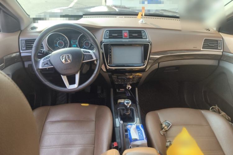 Used BAIC Weiwang S50 2016 1.5T Manual Lede Flagship Edition Interior 2