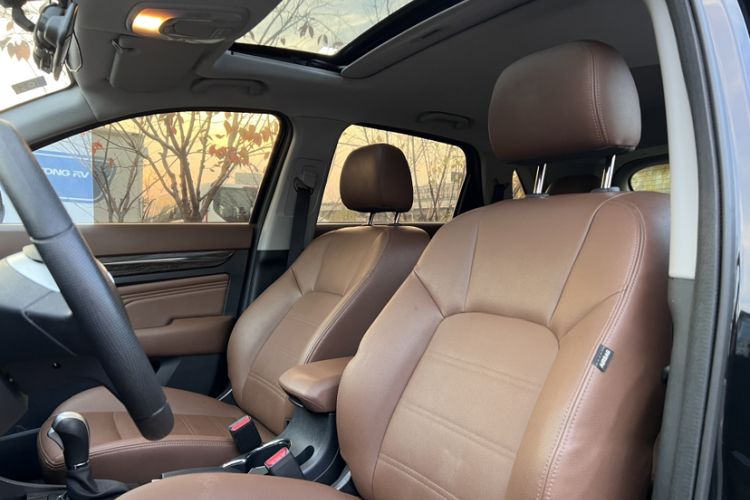 Used BAIC Weiwang S50 2016 1.5T CVT Joyful Luxury Model Interior 4