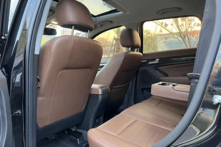 Used BAIC Weiwang S50 2016 1.5T CVT Joyful Luxury Model Interior 6