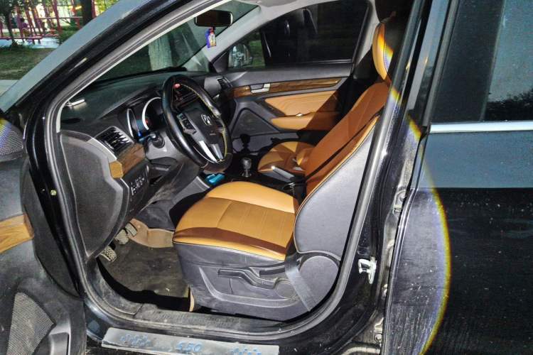 Used BAIC Weiwang S50 2016 1.5T Manual Joyful Elite Edition Left Front Seat