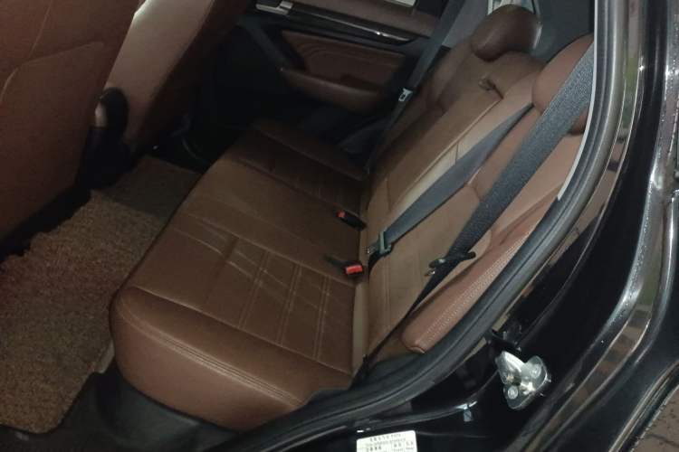 Used BAIC Weiwang S50 2016 1.5T Manual Lede Premium Edition Left Rear Seat
