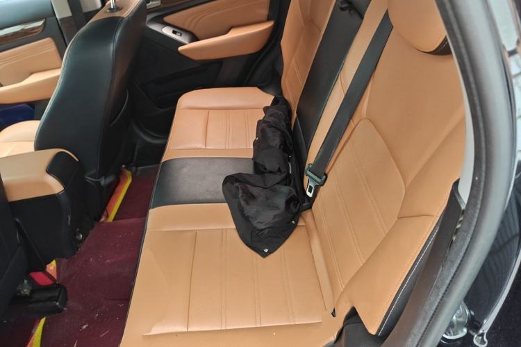 Used BAIC Weiwang S50 2016 1.5T CVT Joyful Luxury Model Left Rear Seat