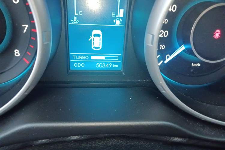 Used BAIC Weiwang S50 2016 1.5T Manual Joyful Luxury Edition Odometer Close Up