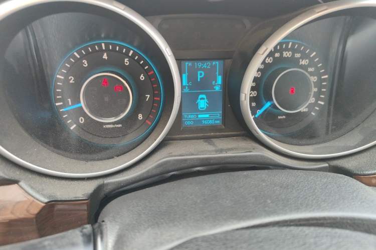 Used BAIC Weiwang S50 2016 1.5T CVT Joyful Elite Edition Odometer Close Up