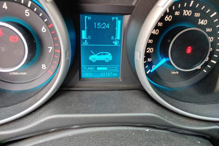 Used BAIC Weiwang S50 2016 1.5T Manual Joyful Elite Edition Odometer Close Up