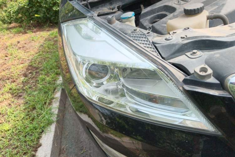 Used BAIC Weiwang S50 2016 1.5T Manual Joyful Elite Edition Right Front Headlight
