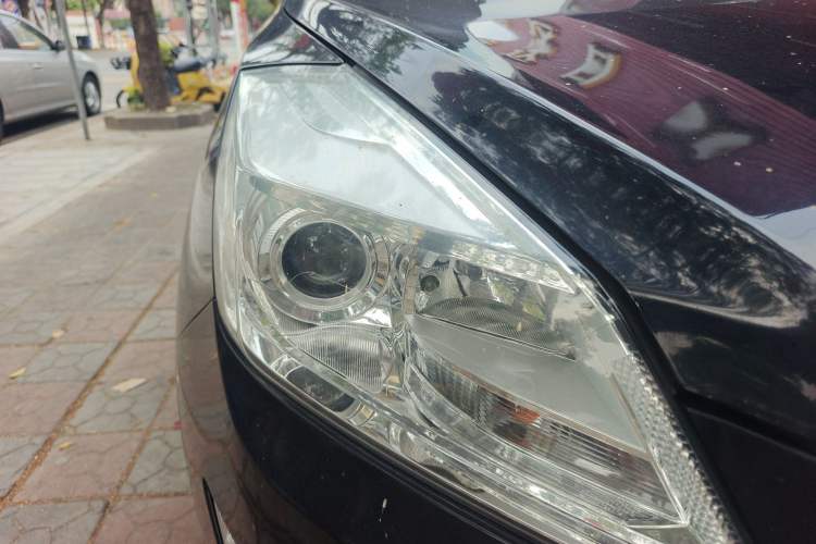 Used BAIC Weiwang S50 2016 1.5T Manual Joyful Luxury Edition Right Front Headlight