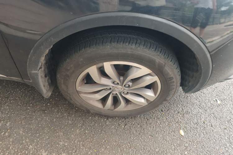 Used BAIC Weiwang S50 2016 1.5T Manual Lede Premium Edition Right Front Wheel Hub