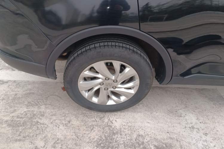 Used BAIC Weiwang S50 2016 1.5T Manual Joyful Elite Edition Right Rear Wheel Hub