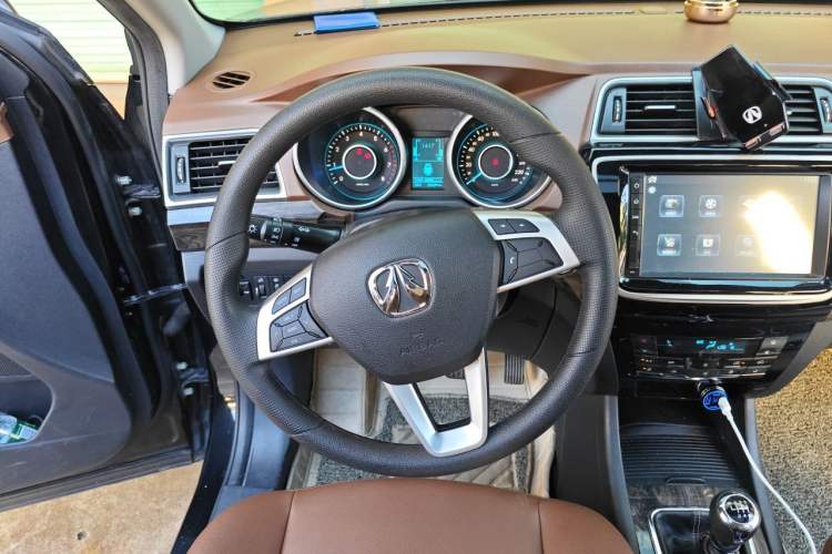 Used BAIC Weiwang S50 2016 1.5T Manual Joyful Luxury Edition Steering Wheel