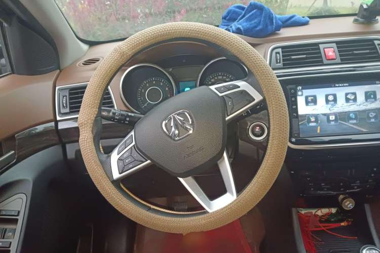 Used BAIC Weiwang S50 2016 1.5T Manual Joyful Luxury Edition Steering Wheel