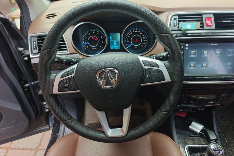 Used BAIC Weiwang S50 2016 1.5T Manual Joyful Luxury Edition Steering Wheel