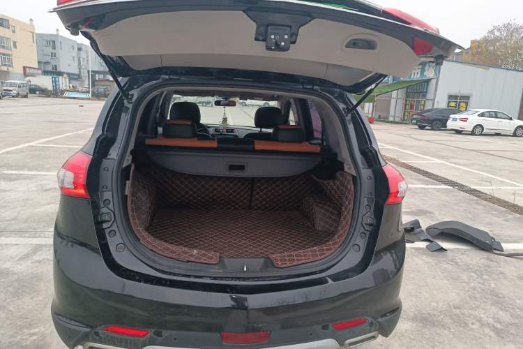 Used BAIC Weiwang S50 2016 1.5T Manual Joyful Elite Edition Trunk