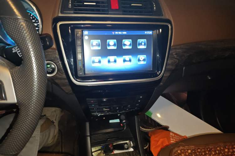 Used BAIC Weiwang S50 2016 1.5T Manual Lede Premium Edition Audio And AC Panel