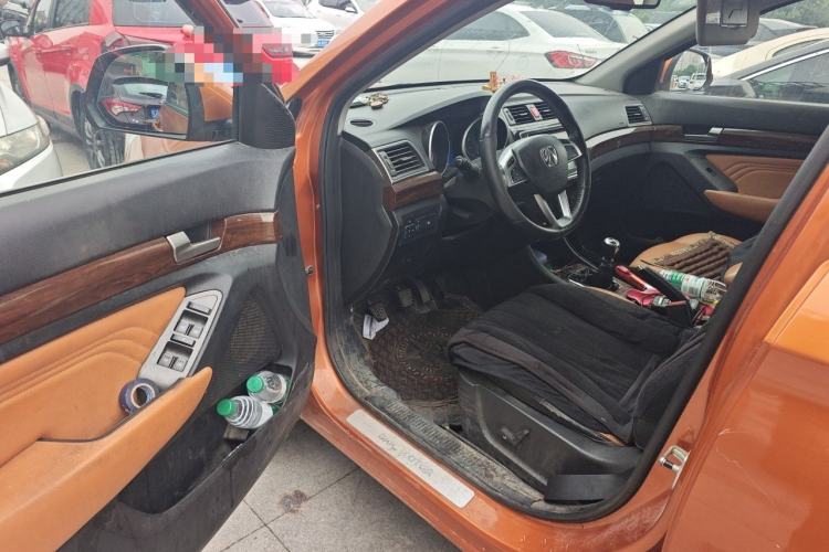 Used BAIC Weiwang S50 2016 1.5T Manual Joyful Premium Edition Driver Seat