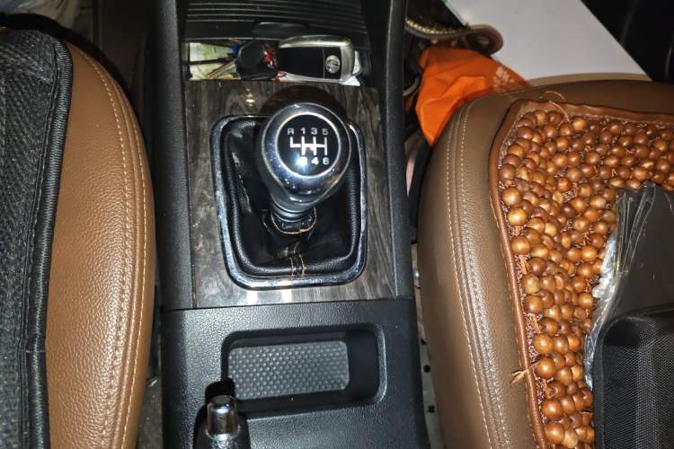 Used BAIC Weiwang S50 2016 1.5T Manual Lede Premium Edition Gear Lever
