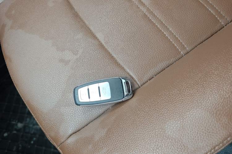 Used BAIC Weiwang S50 2016 1.5T CVT Joyful Premium Edition Interior 1
