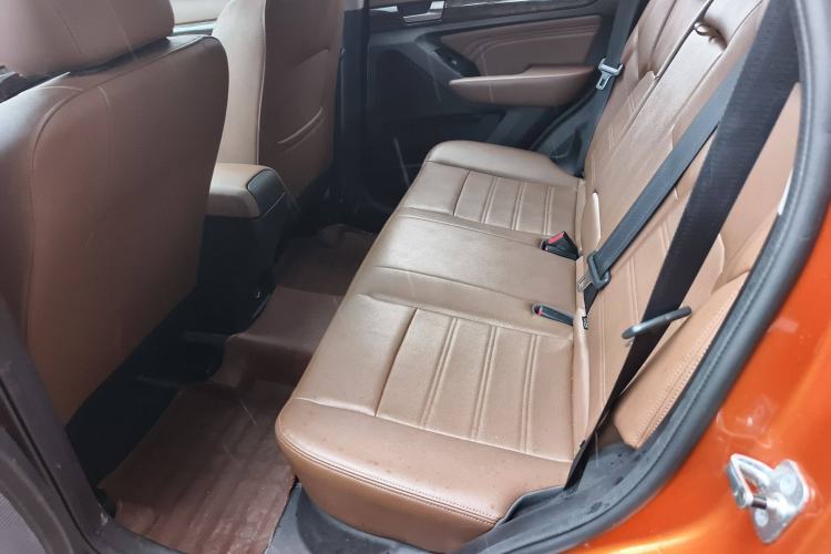 Used BAIC Weiwang S50 2016 1.5T Manual Joyful Luxury Edition Interior 2