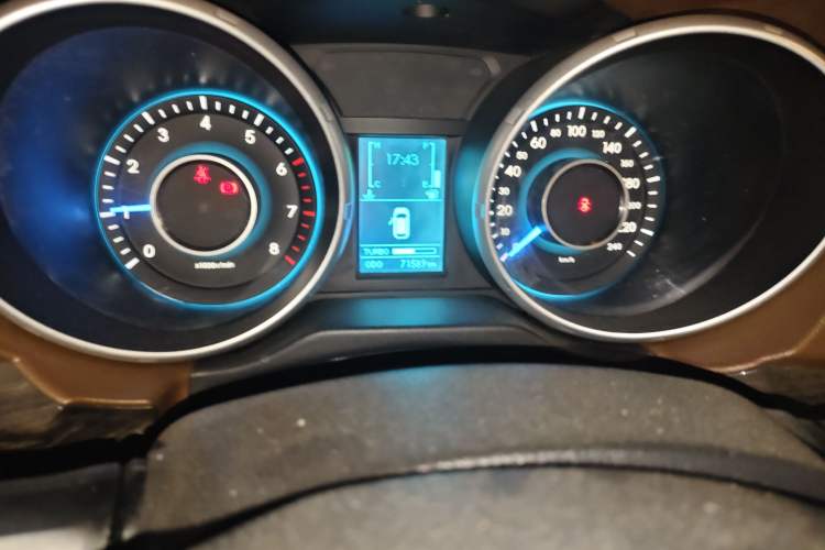 Used BAIC Weiwang S50 2016 1.5T Manual Lede Premium Edition Odometer Close Up