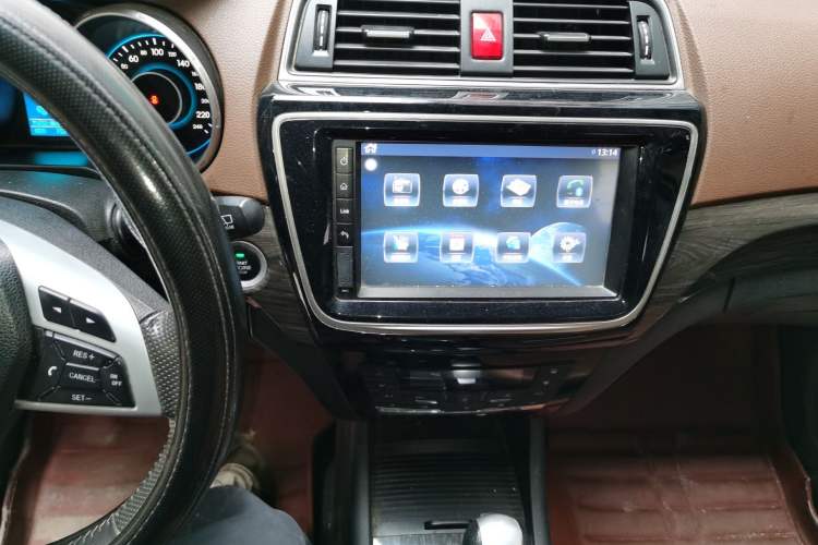 Used BAIC Weiwang S50 2016 1.5T CVT Joyful Premium Edition Audio And AC Panel