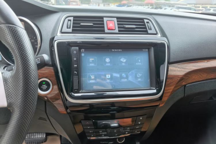 Used BAIC Weiwang S50 2016 1.5T CVT Joyful Premium Edition Audio And AC Panel