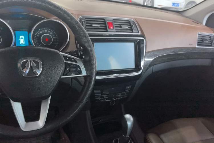 Used BAIC Weiwang S50 2016 1.5T CVT Joyful Luxury Model Audio And AC Panel
