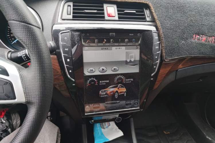 Used BAIC Weiwang S50 2016 1.5T Manual Joyful Comfort Model Audio And AC Panel