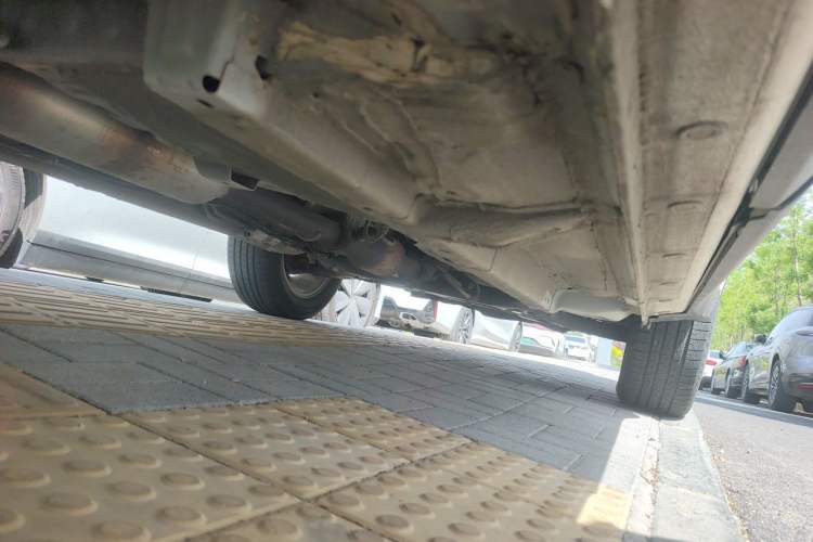 Used BAIC Weiwang S50 2016 1.5T CVT Joyful Elite Edition Chassis Rear Right