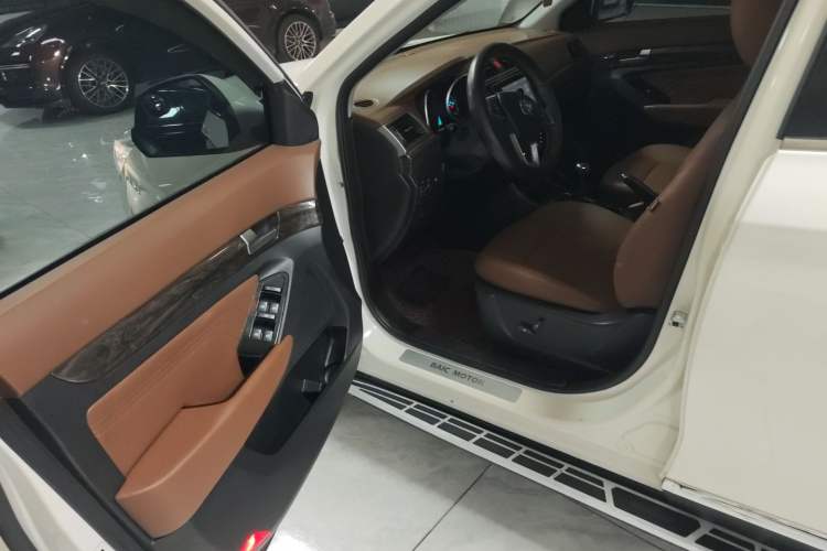 Used BAIC Weiwang S50 2016 1.5T Manual Lede Premium Edition Driver Seat