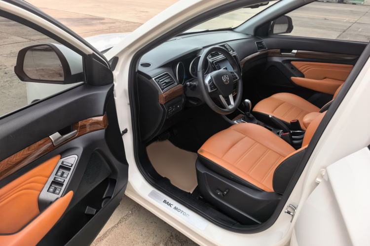 Used BAIC Weiwang S50 2016 1.5T CVT Joyful Premium Edition Driver Seat