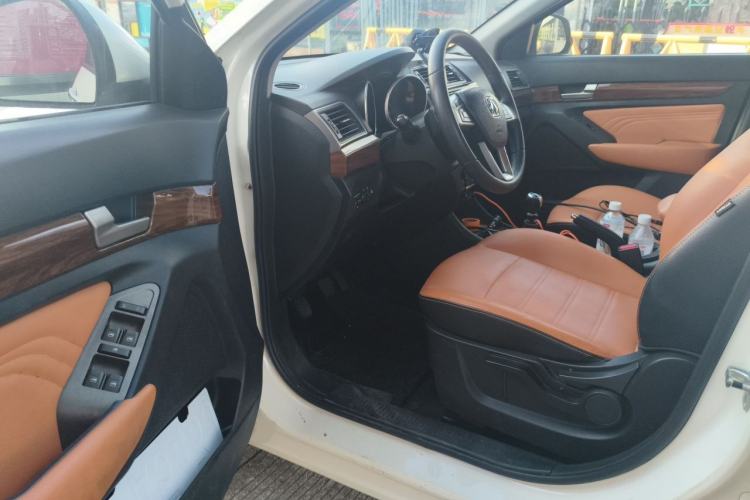 Used BAIC Weiwang S50 2016 1.5T Manual Happy Motion Superior Edition Driver Seat