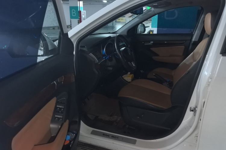 Used BAIC Weiwang S50 2016 1.5T Manual Joyful Premium Edition Driver Seat