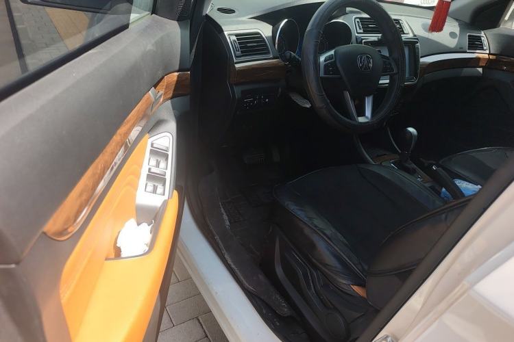 Used BAIC Weiwang S50 2016 1.5T CVT Joyful Elite Edition Driver Seat