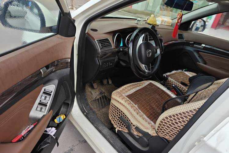 Used BAIC Weiwang S50 2016 1.5T Manual Joyful Luxury Edition Driver Seat