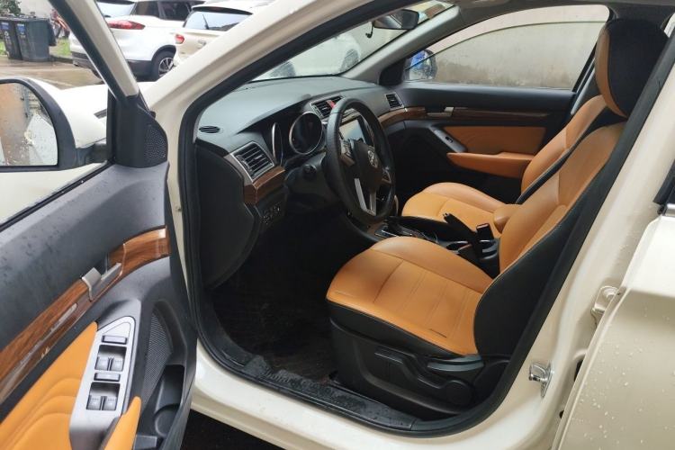 Used BAIC Weiwang S50 2016 1.5T CVT Joyful Elite Edition Driver Seat