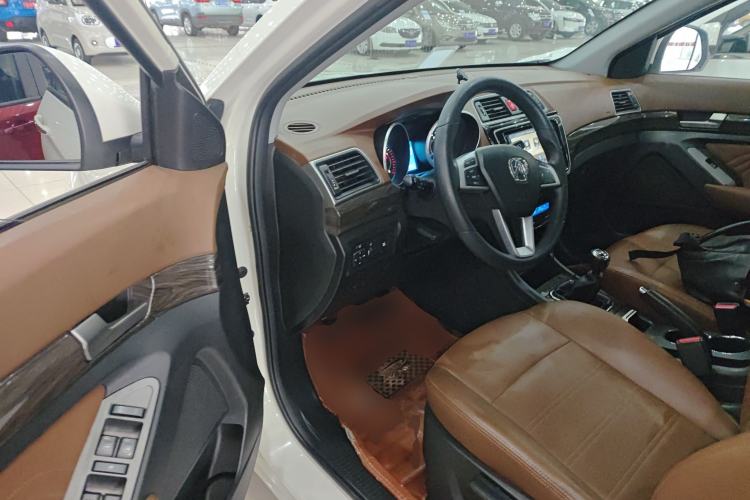 Used BAIC Weiwang S50 2016 1.5T Manual Lede Flagship Edition Driver Seat