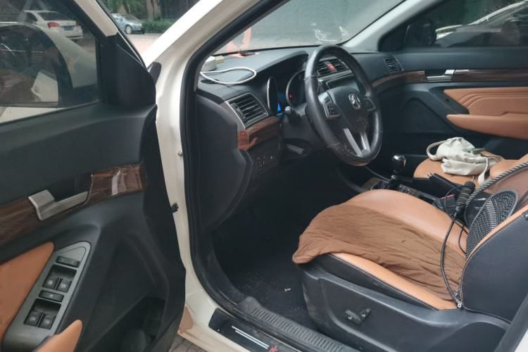 Used BAIC Weiwang S50 2016 1.5T Manual Joyful Premium Edition Driver Seat