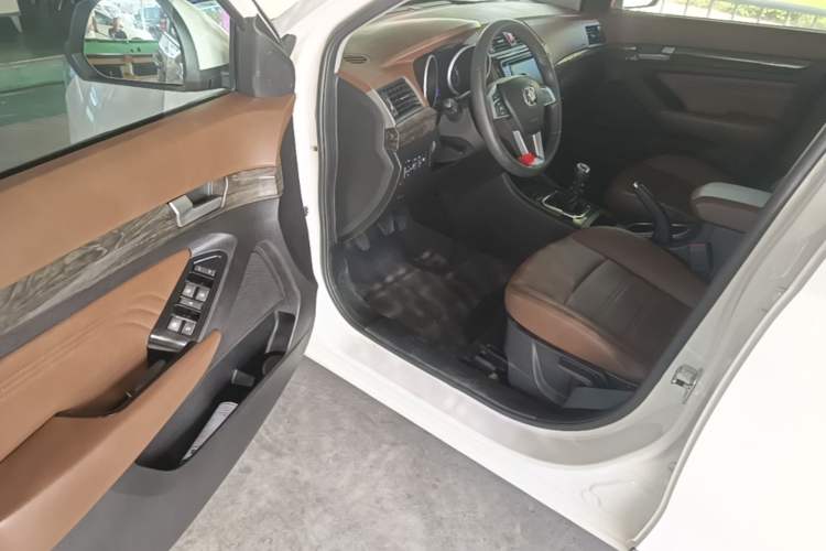 Used BAIC Weiwang S50 2016 1.5T Manual Joyful Luxury Edition Driver Seat