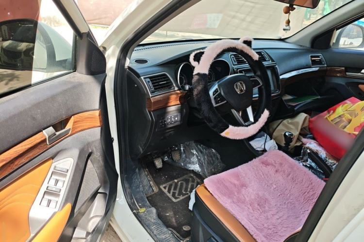 Used BAIC Weiwang S50 2016 1.5T Manual Joyful Elite Edition Driver Seat