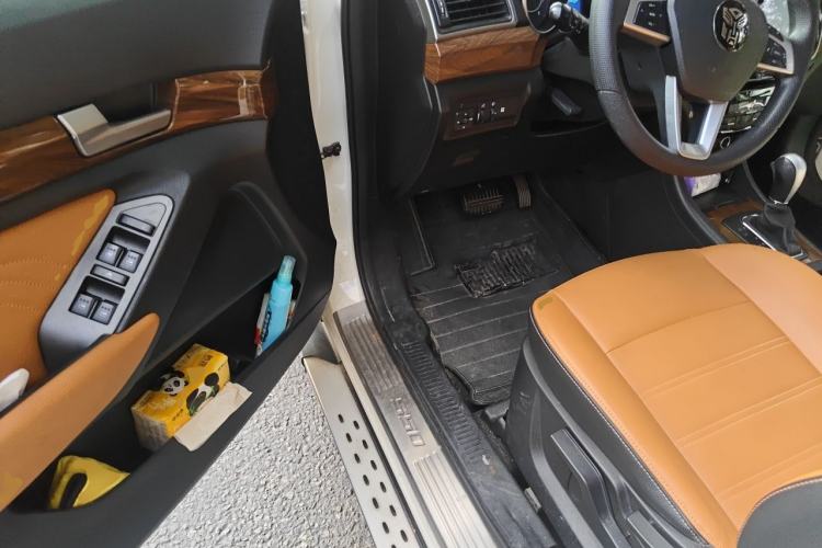 Used BAIC Weiwang S50 2016 1.5T CVT Joyful Elite Edition Driver Seat