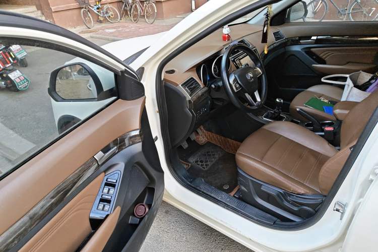 Used BAIC Weiwang S50 2016 1.5T Manual Joyful Luxury Edition Driver Seat
