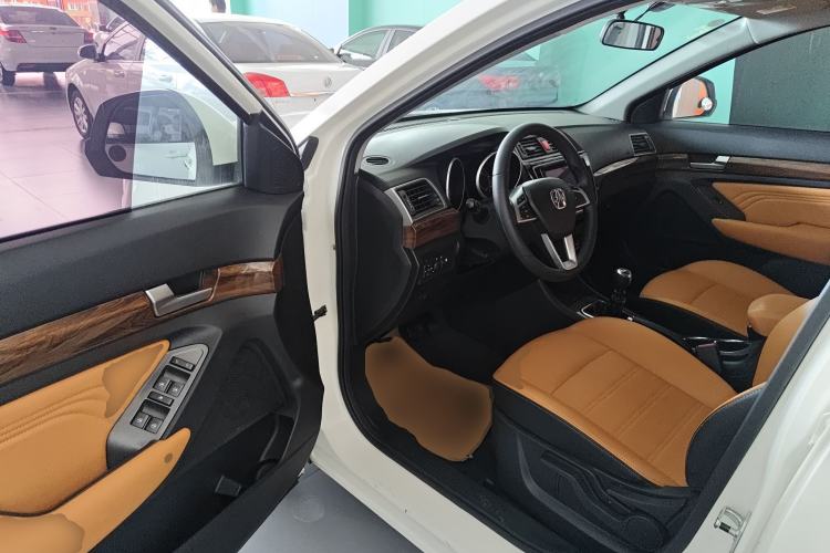 Used BAIC Weiwang S50 2016 1.5T Manual Joyful Elite Edition Driver Seat