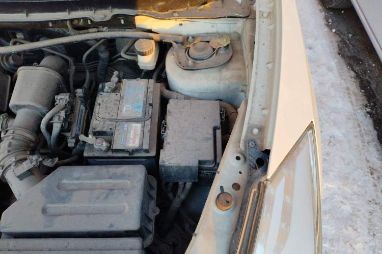 Used BAIC Weiwang S50 2016 1.5T Manual Lede Premium Edition Engine Bay Left